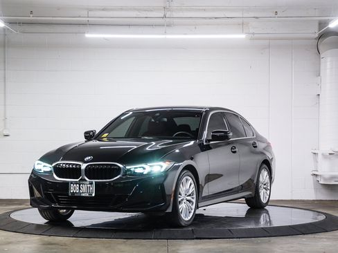 Used 2024 BMW 330i Sedan w/ Convenience Package RWD image 3