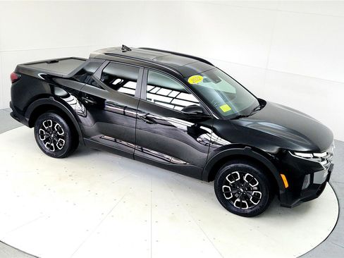 Used 2022 Hyundai Santa Cruz SEL Premium image 19