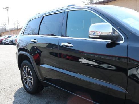 Used 2020 Jeep Grand Cherokee Limited w/ Luxury Group II image 3