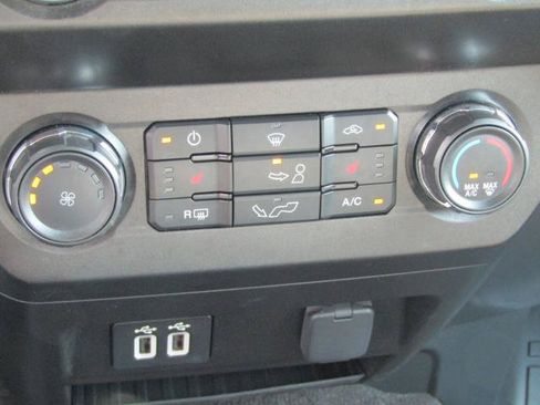 Used 2020 Ford F150 XLT w/ Equipment Group 302A Luxury AWD/4WD image 25