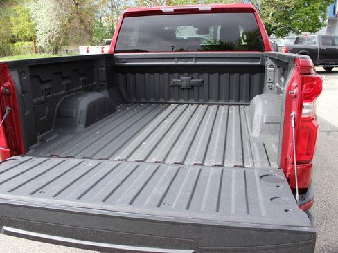 Used 2023 Chevrolet Silverado 1500 RST image 6