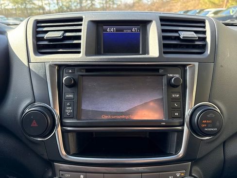 Used 2013 Toyota Highlander Plus image 16