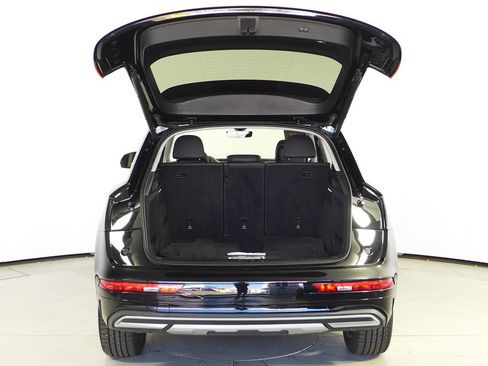 Used 2023 Audi Q5 2.0T Premium w/ Convenience Package image 10