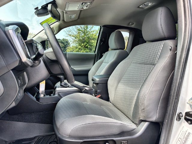 Used 2020 Toyota Tacoma SR5 RWD image 11