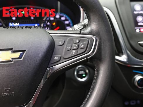 Used 2021 Chevrolet Equinox LT AWD/4WD image 16