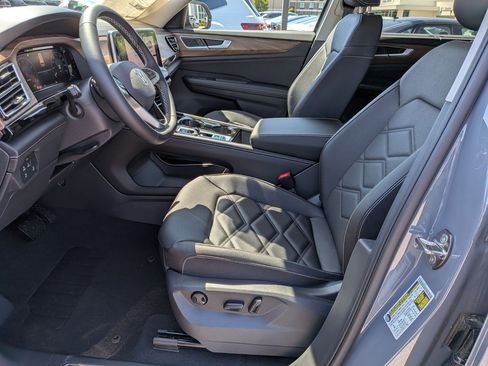 New 2026 Volkswagen Atlas SE FWD image 14