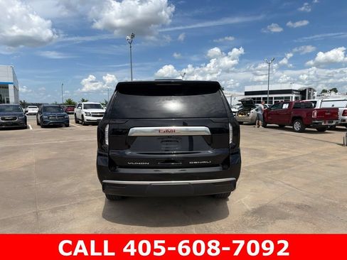 Used 2023 GMC Yukon Denali w/ LPO, Floor Liner Package AWD/4WD image 23
