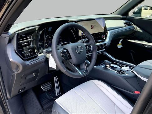 New 2026 Lexus TX 500h AWD image 8