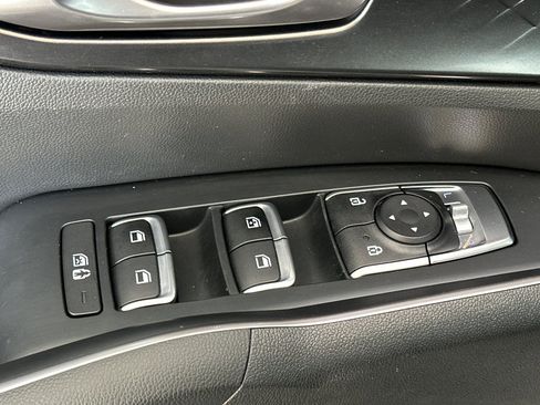 Used 2022 Kia Sorento S FWD image 12