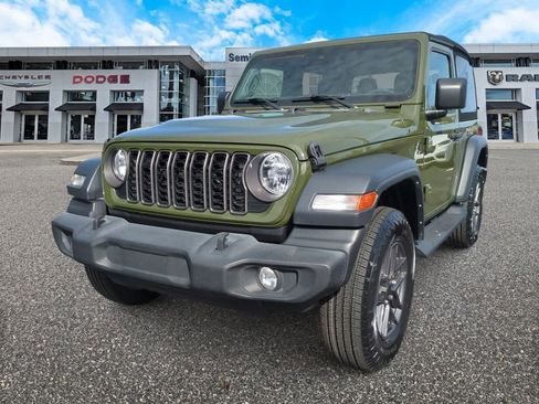 Used 2024 Jeep Wrangler Sport S image 4