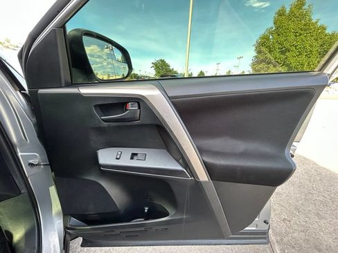 Used 2018 Toyota RAV4 LE w/ All Weather Liner Package AWD/4WD image 30