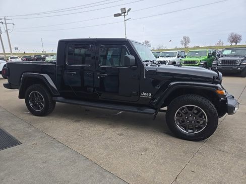 Used 2021 Jeep Gladiator Overland w/ Popular Equipment Package image 12