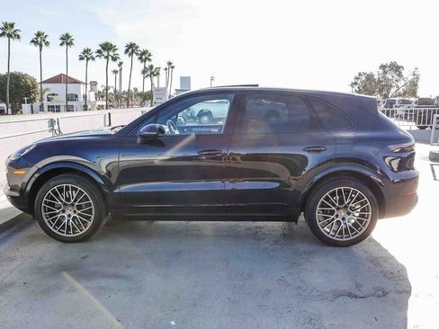 Used 2023 Porsche Cayenne Platinum Edition image 14