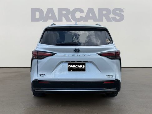 Used 2023 Toyota Sienna Limited AWD/4WD image 6