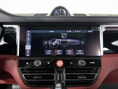 New 2026 Porsche Macan S image 24