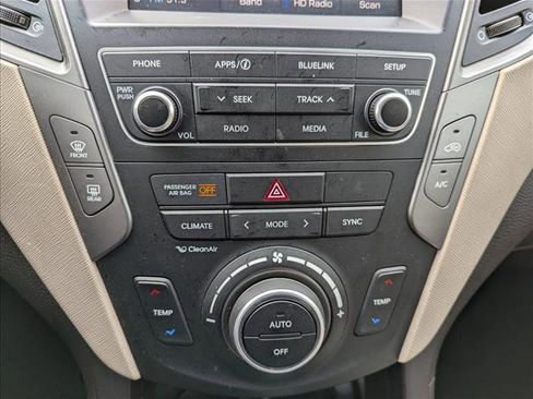 Used 2017 Hyundai Santa Fe Sport image 19