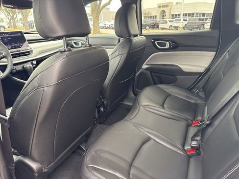 Used 2026 Jeep Compass Limited image 12