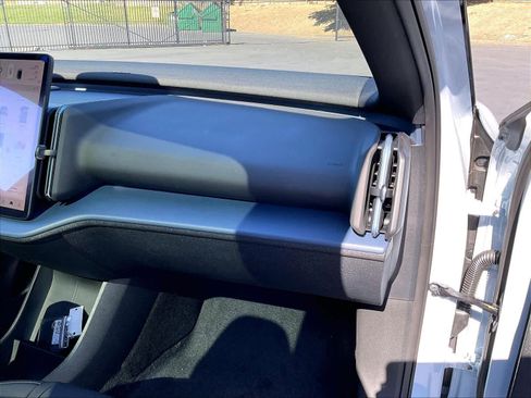 New 2026 Volvo EX30 Ultra w/ Climate Package image 28