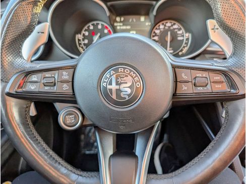 Used 2022 Alfa Romeo Stelvio Veloce image 19