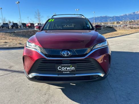 Used 2021 Toyota Venza XLE w/ Softex Package image 2