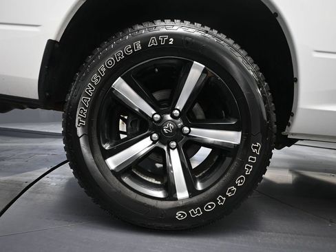 Used 2019 RAM 1500 Express w/ Express Value Package AWD/4WD image 16