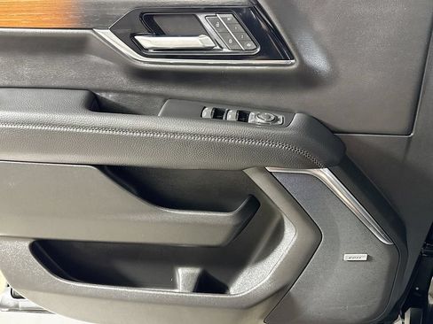 Certified 2025 GMC Yukon Denali AWD/4WD image 16