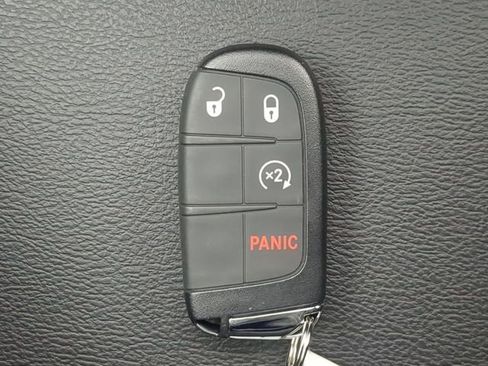 New 2026 Jeep Compass Latitude image 33