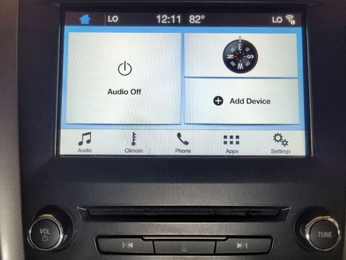 Used 2018 Ford Fusion SE w/ Fusion SE Technology Package FWD image 25