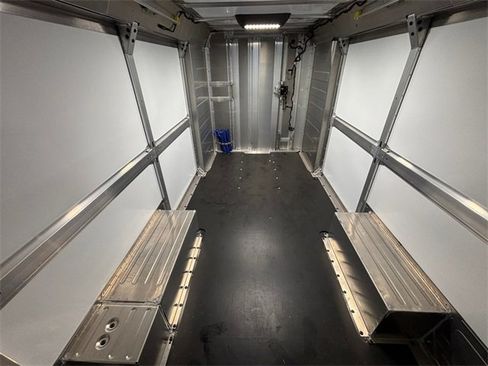 Used 2024 Chevrolet Brightdrop 600 w/ Battery Pack, Max Range image 36