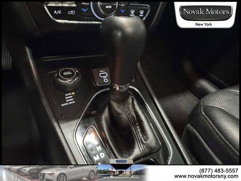 Used 2022 Jeep Cherokee Limited image 22