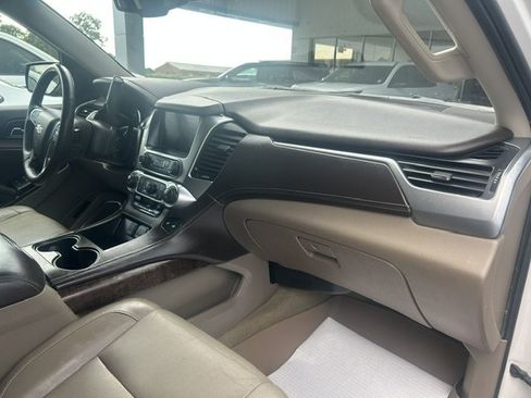 Used 2017 Chevrolet Suburban LT AWD/4WD image 13