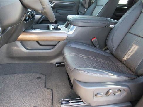 New 2026 Chevrolet Silverado 2500 High Country w/ High Country Premium Package image 17