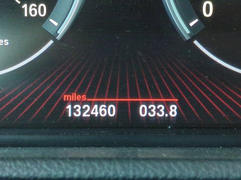 Used 2011 BMW 535i xDrive AWD/4WD image 39