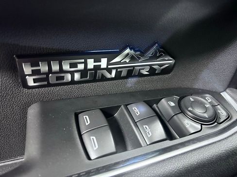 Used 2026 Chevrolet Silverado 1500 High Country AWD/4WD image 4