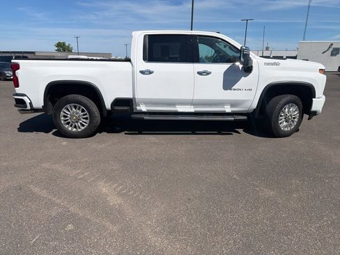 Used 2023 Chevrolet Silverado 2500 High Country w/ Z71 Off-Road Package AWD/4WD image 8