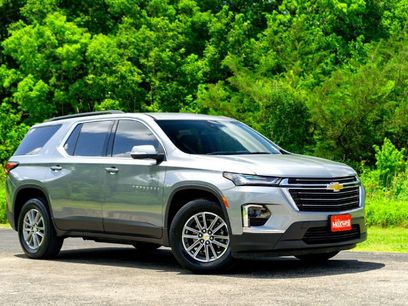 Used 2023 Chevrolet Traverse LT