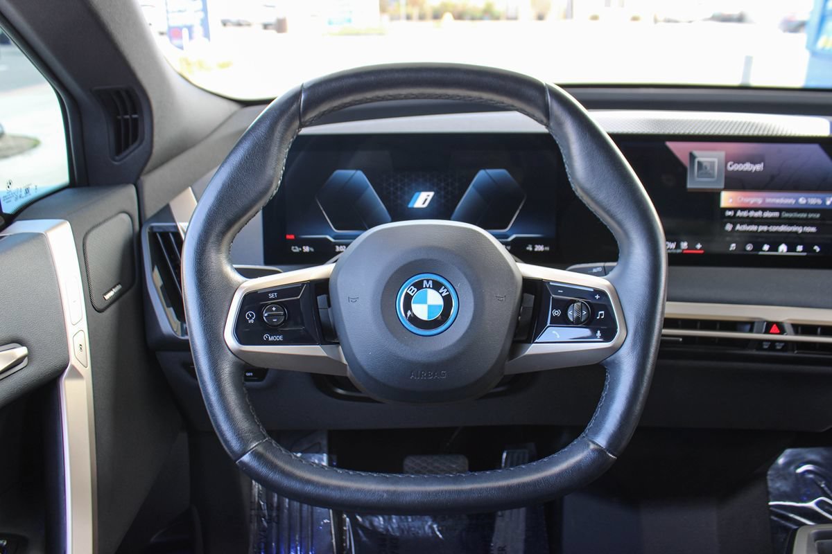 Used 2024 BMW iX xDrive50 w/ Sport Package AWD/4WD image 28