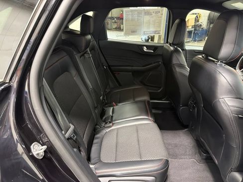 Certified 2024 Ford Escape ST-Line w/ Tech Pack #1 AWD/4WD image 10