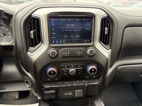 Used 2021 Chevrolet Silverado 1500 RST image 13