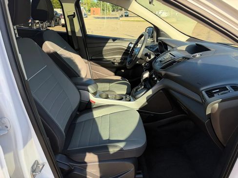 Used 2015 Ford Escape SE AWD/4WD image 19
