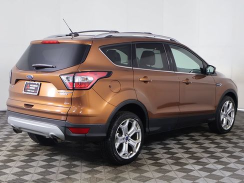 Used 2017 Ford Escape Titanium w/ Equipment Group 301A AWD/4WD image 11