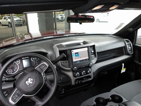 New 2024 RAM 2500 Tradesman w/ Chrome Appearance Group image 8