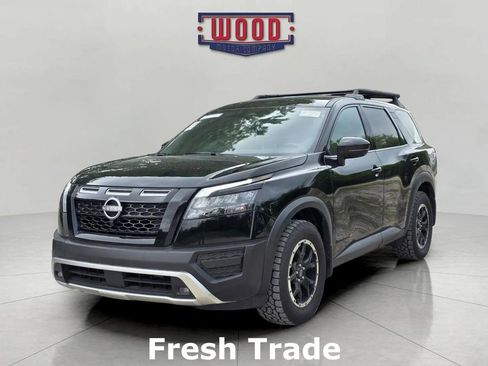 Used 2025 Nissan Pathfinder Rock Creek image 3