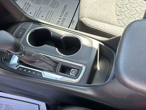 Used 2022 Chevrolet Equinox LT image 22