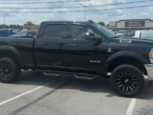Used 2022 RAM 2500 Big Horn AWD/4WD image 8