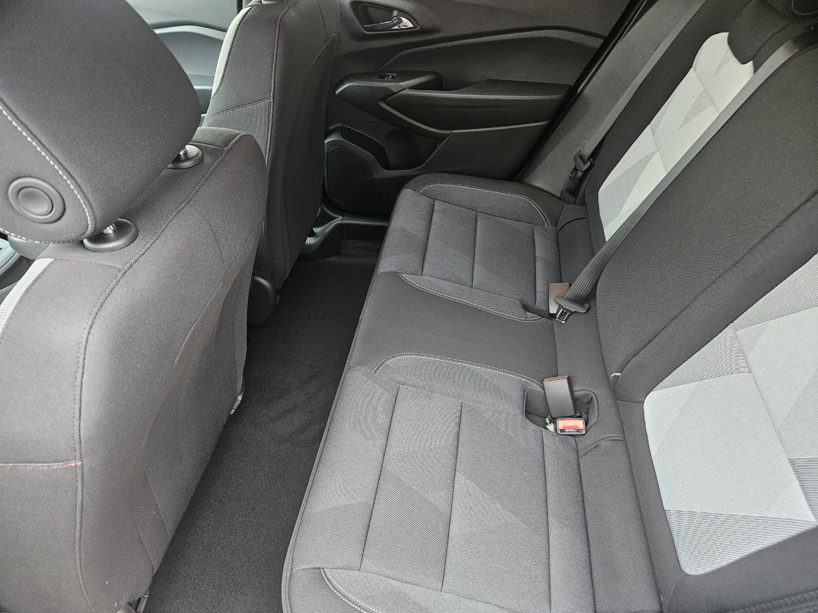 New 2026 Chevrolet Trax RS w/ Driver Confidence Package FWD image 25