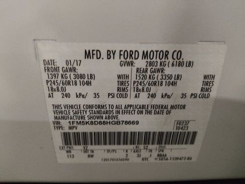 Used 2017 Ford Explorer XLT image 33