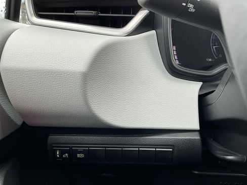 Used 2026 Toyota Corolla SE image 23