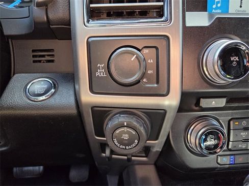 Used 2018 Ford F150 Platinum w/ Equipment Group 701A Luxury image 28