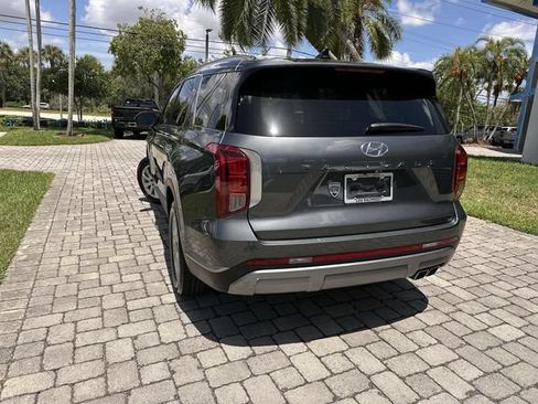 Used 2025 Hyundai Palisade SEL FWD image 12